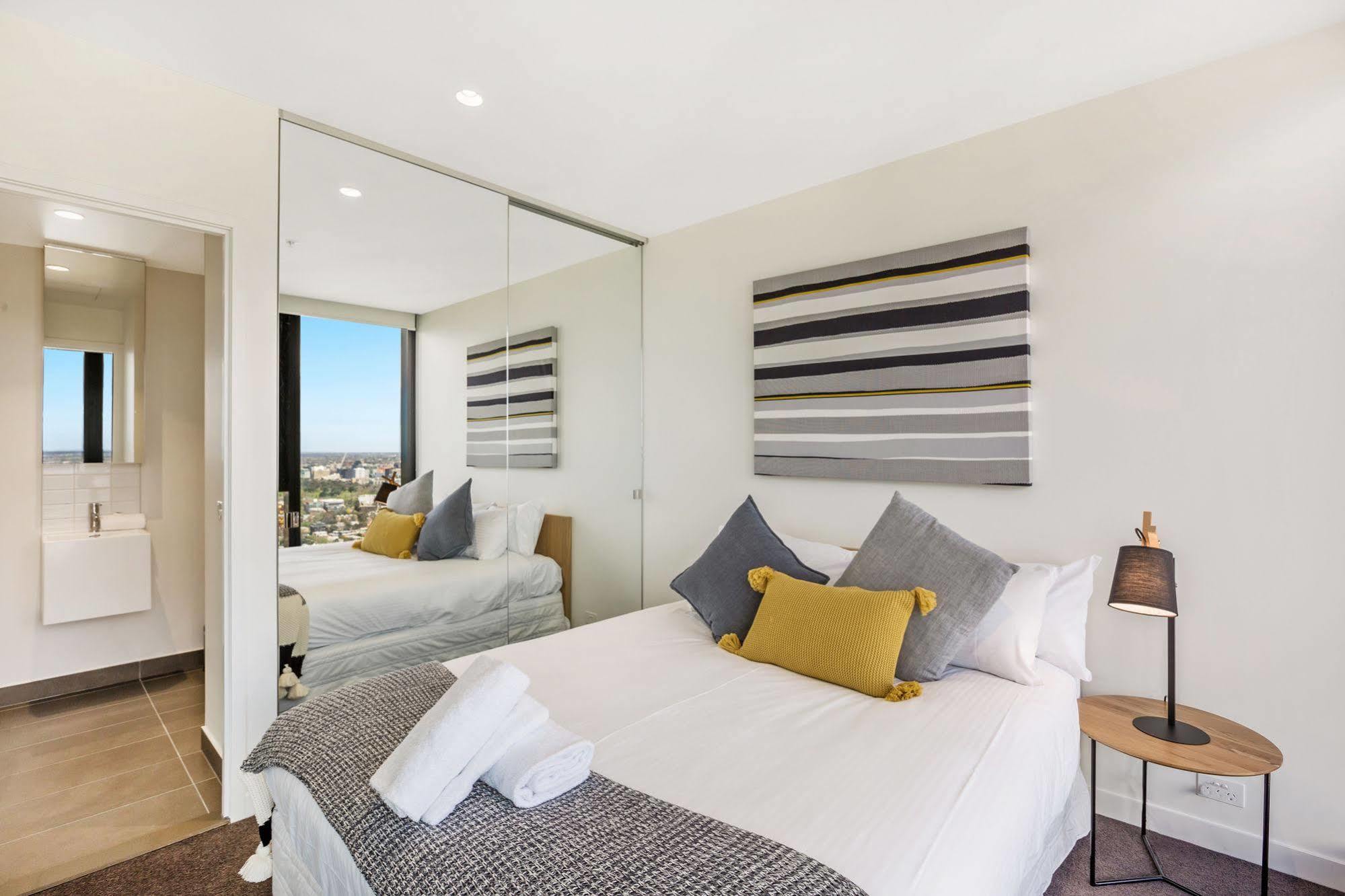 Serviced Apartments Melbourne - Platinum Melbourne City Exterior foto